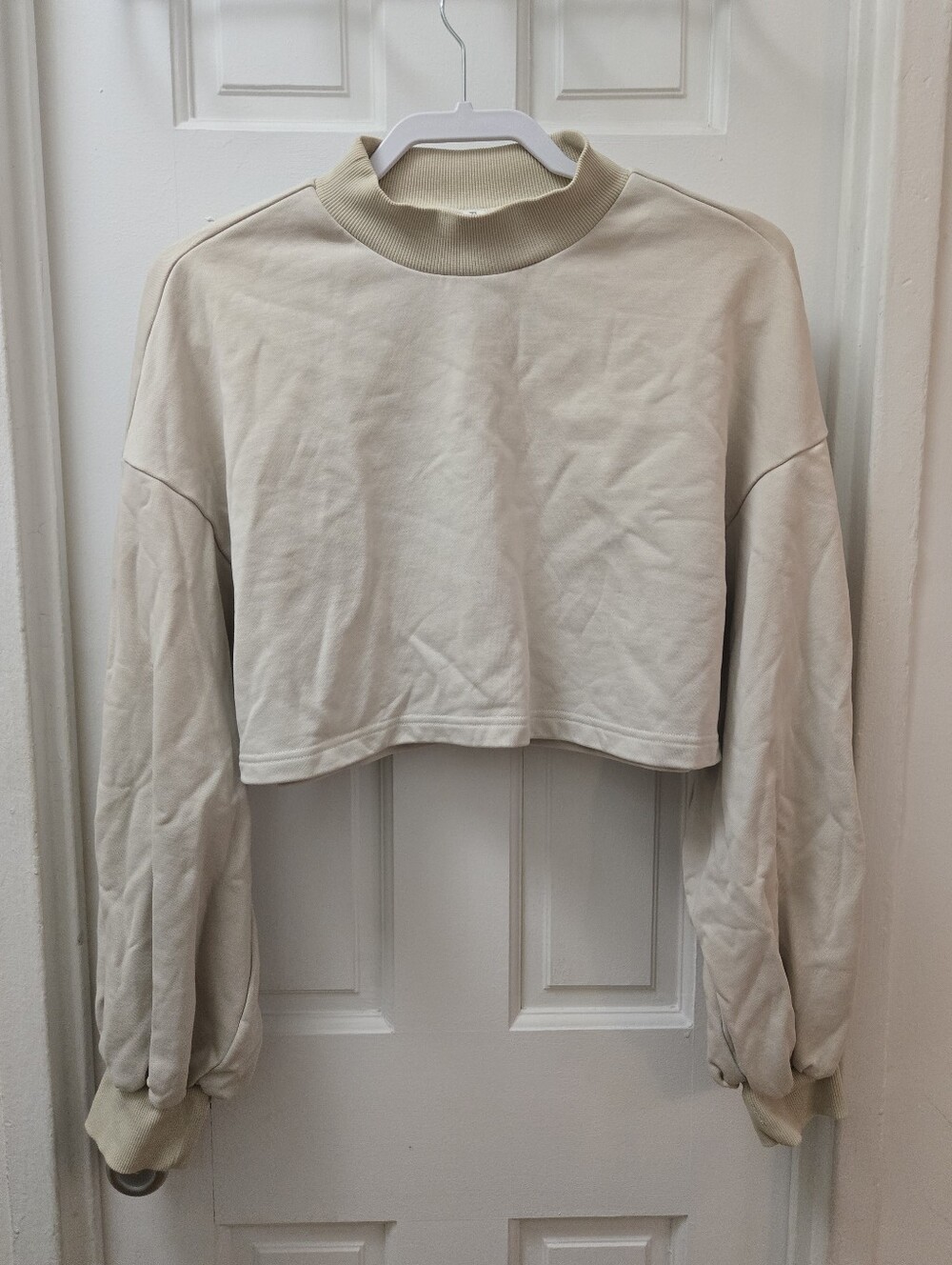NAP Loungewear Beige Cropped Pullover Balloon Sleeve High Neck Sweatshirt Medium